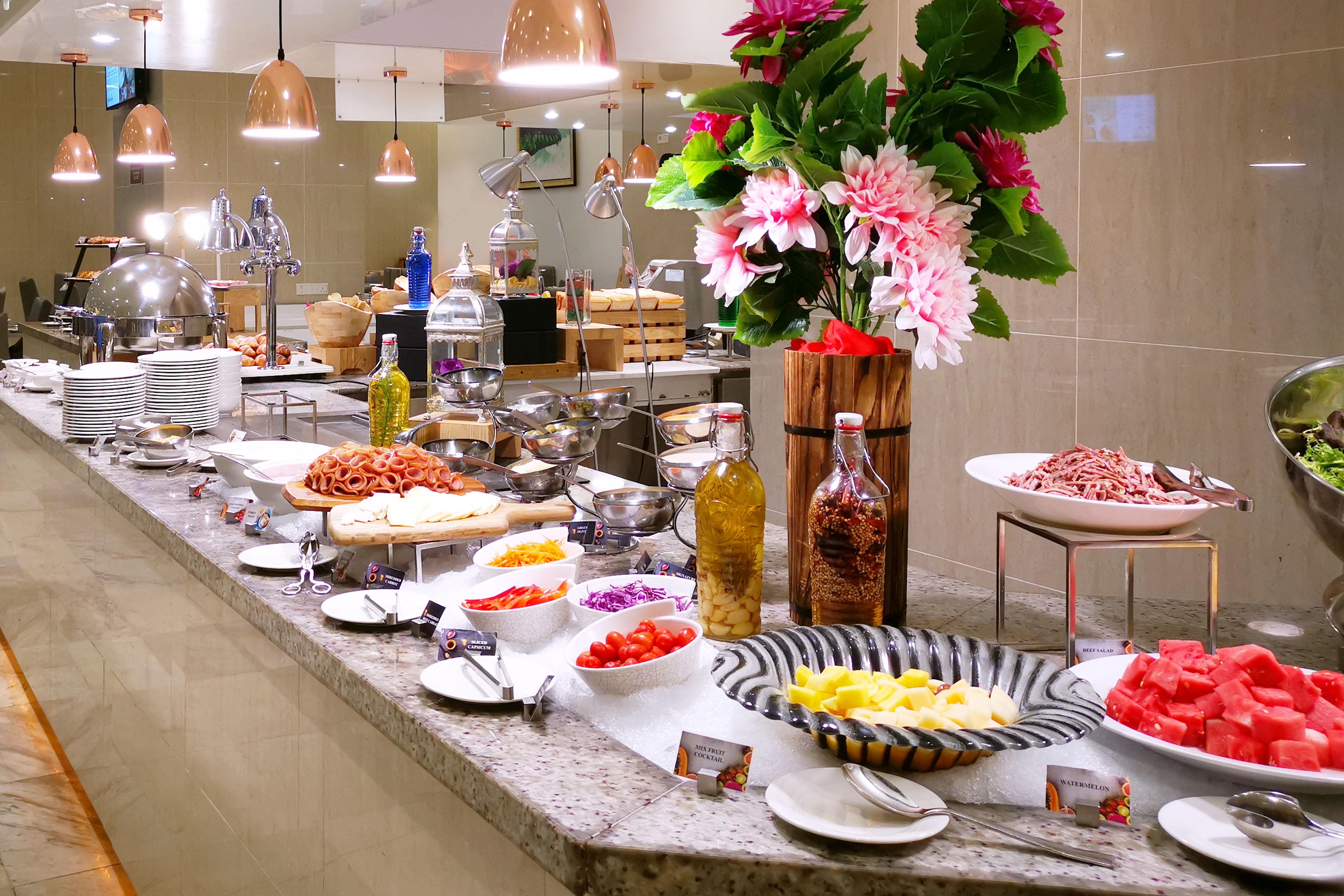 Grand Ion Delemen Hotel Genting Highlands Exteriér fotografie A salad bar